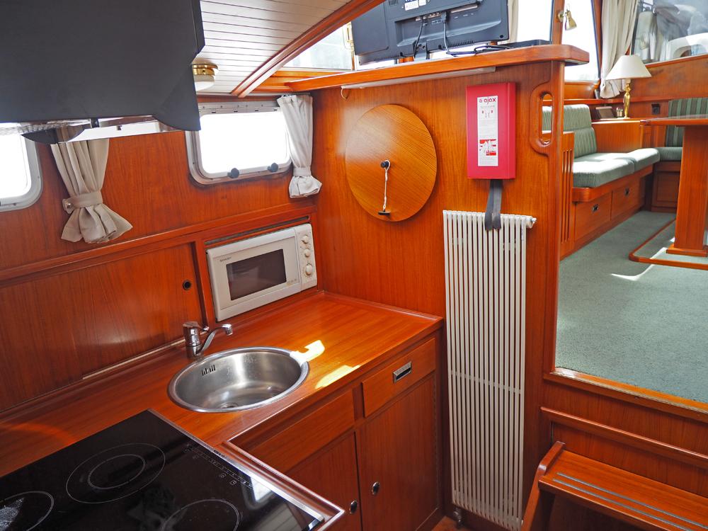 Fore ship, Accommodation